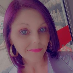 Meet your Posher, Virginia